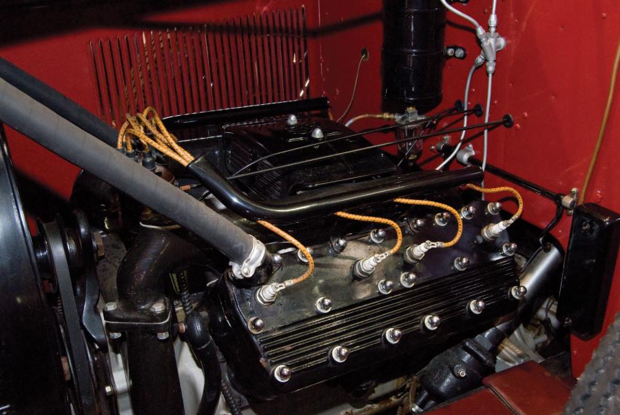  Cadillac Series 341A V8 Sport Phaeton 1928 года  (фото 11 из 12)